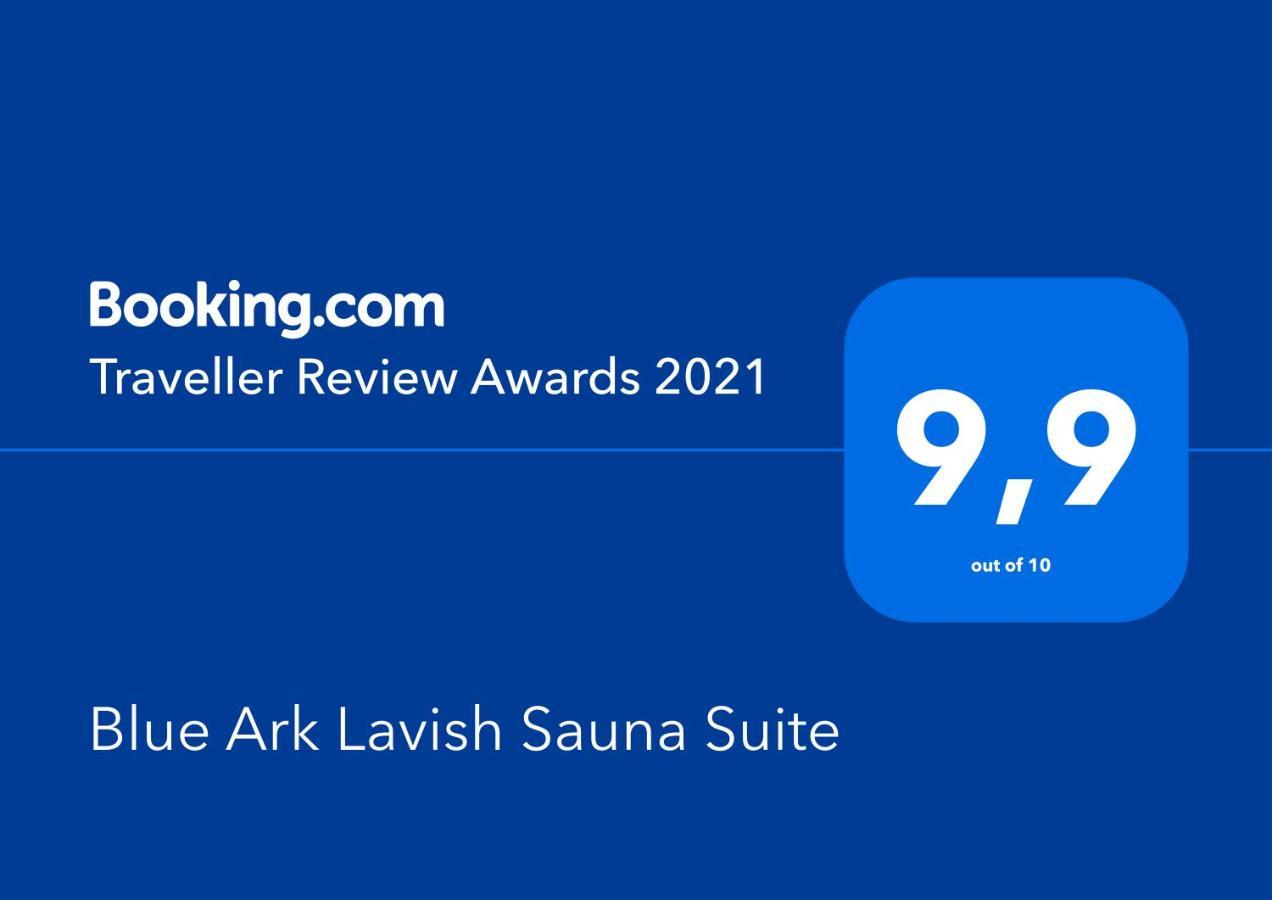 Blue Ark Lavish Sauna Suite Athén Kültér fotó