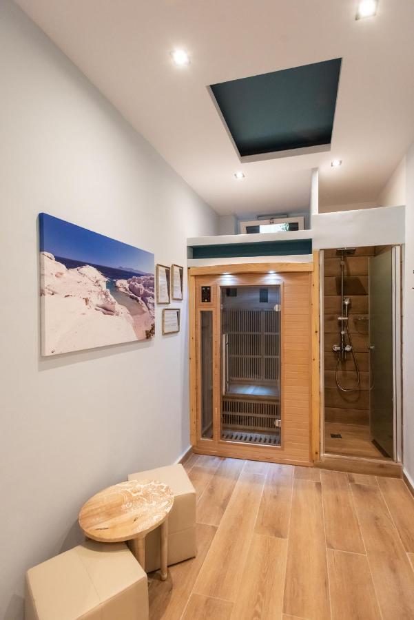 Blue Ark Lavish Sauna Suite Athén Kültér fotó