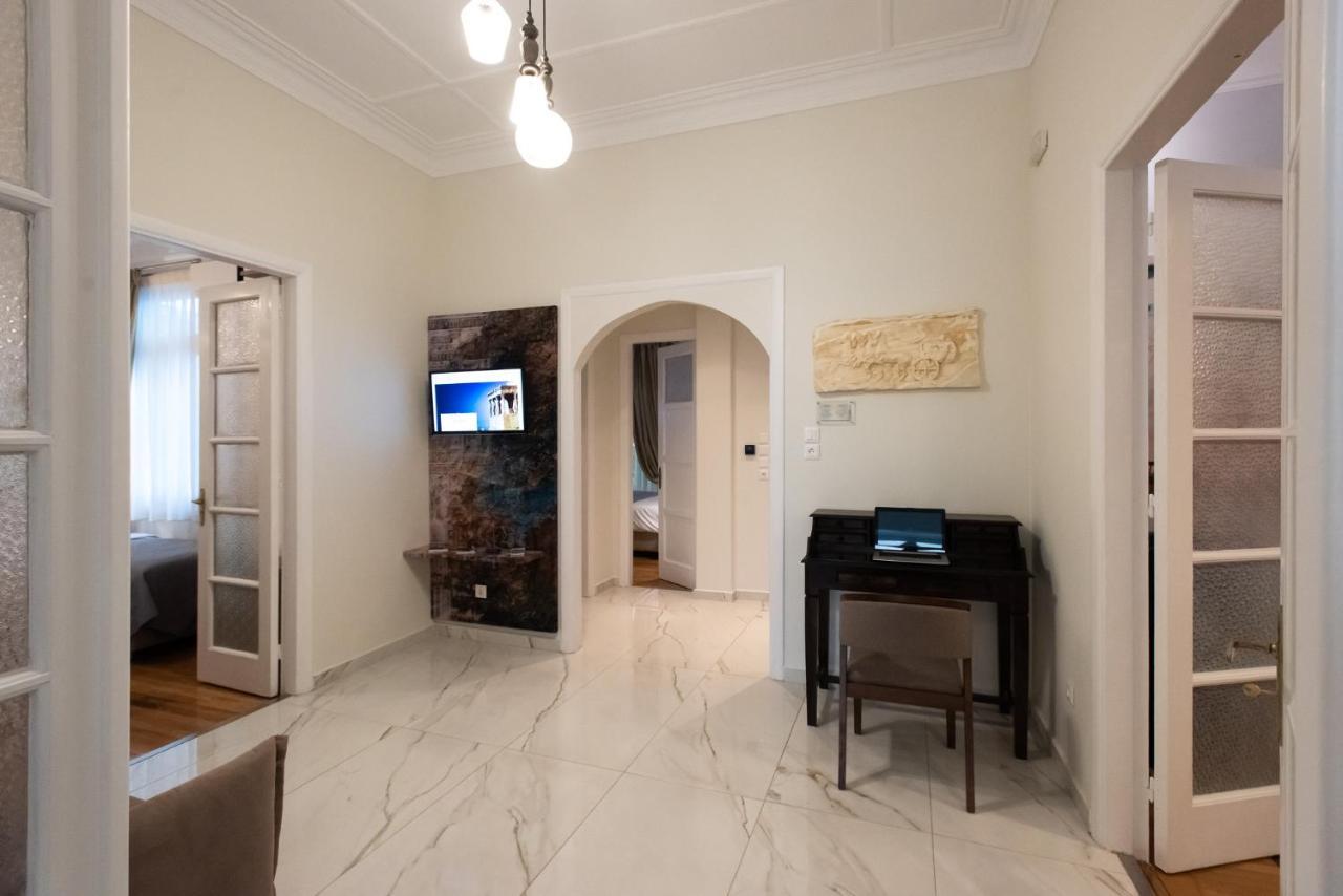 Blue Ark Lavish Sauna Suite Athén Kültér fotó