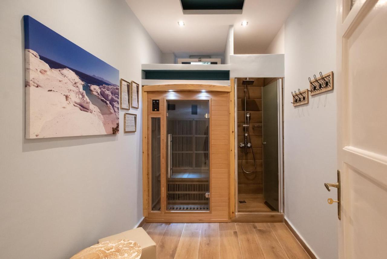 Blue Ark Lavish Sauna Suite Athén Kültér fotó
