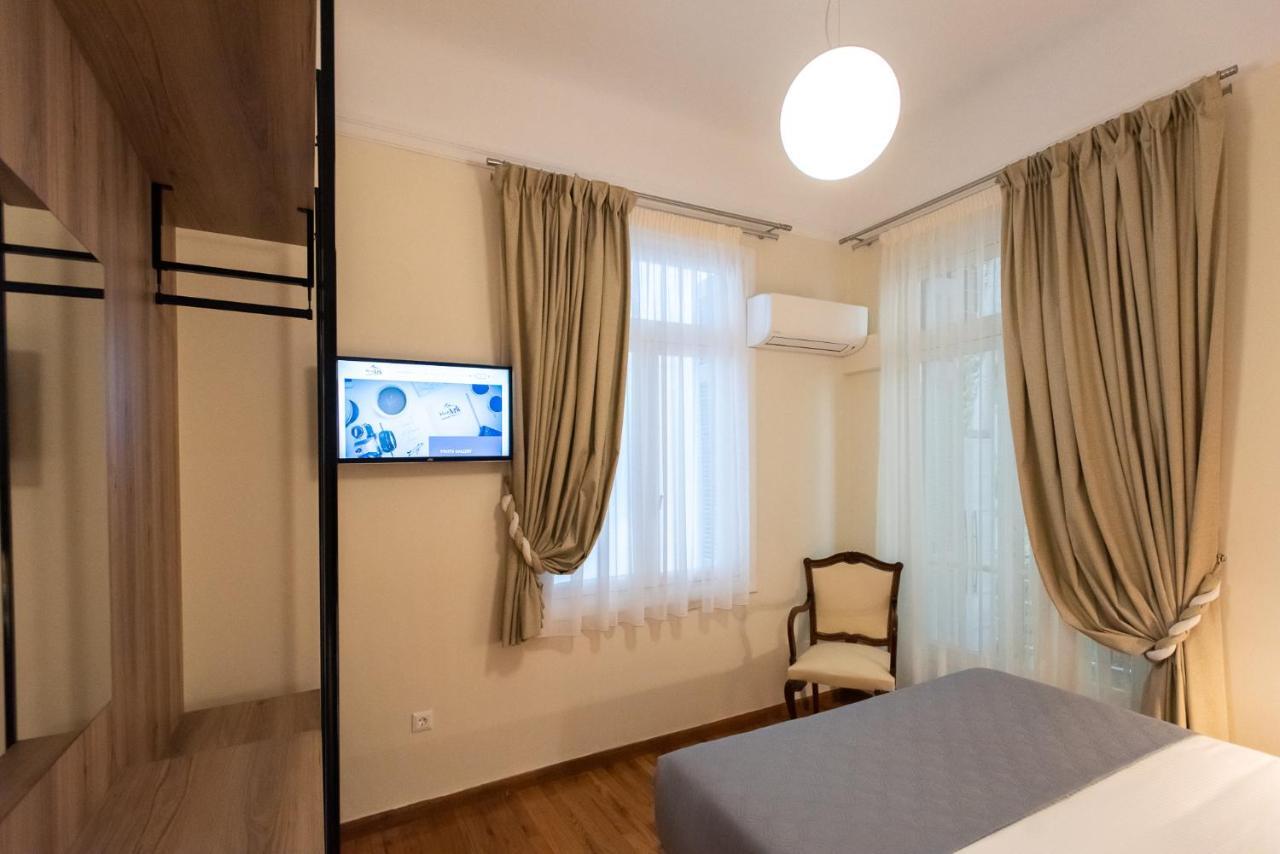 Blue Ark Lavish Sauna Suite Athén Kültér fotó