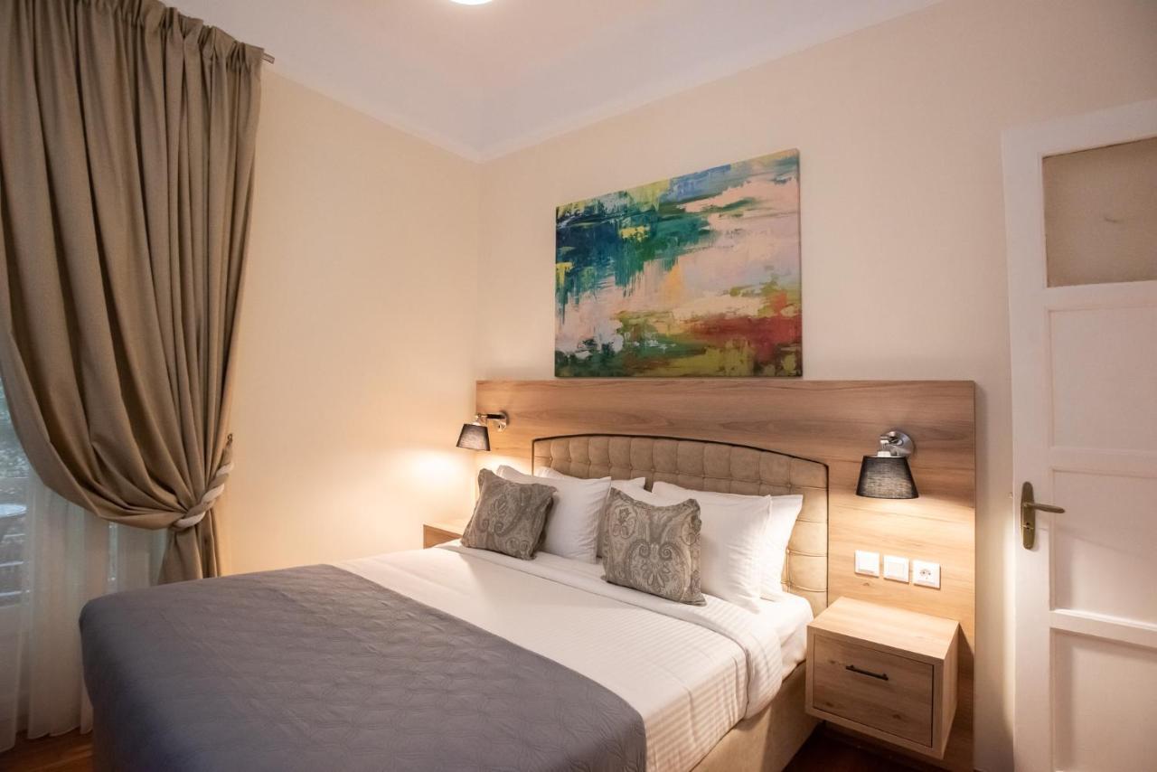Blue Ark Lavish Sauna Suite Athén Kültér fotó