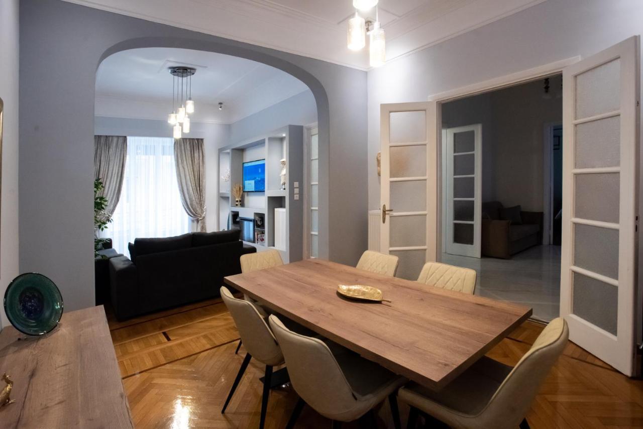 Blue Ark Lavish Sauna Suite Athén Kültér fotó